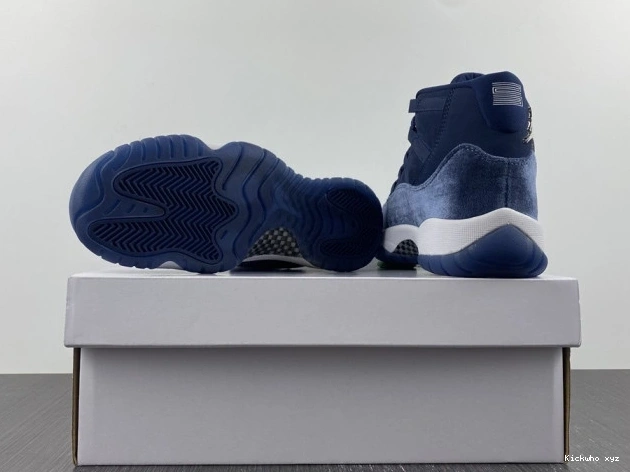 11 MIDNIGHT WMNS JORDAN NAVY AR0715-441 VELVET AIR 0527